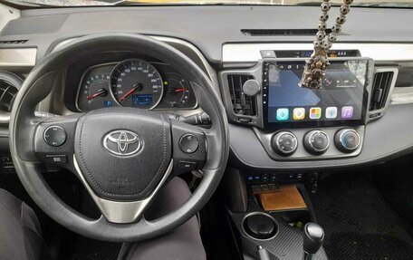 Toyota RAV4, 2013 год, 1 900 000 рублей, 11 фотография