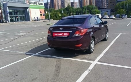 Hyundai Solaris II рестайлинг, 2011 год, 640 000 рублей, 4 фотография