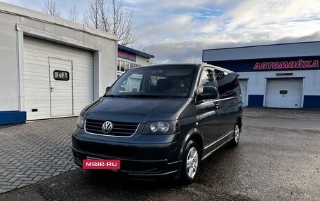 Volkswagen Multivan T5, 2004 год, 1 600 000 рублей, 2 фотография