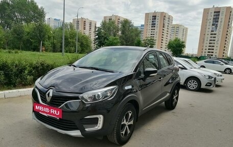 Renault Kaptur I рестайлинг, 2018 год, 1 600 000 рублей, 7 фотография