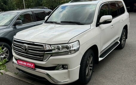 Toyota Land Cruiser 200, 2010 год, 4 000 000 рублей, 1 фотография