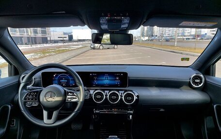 Mercedes-Benz A-Класс, 2019 год, 2 800 000 рублей, 10 фотография