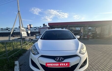 Hyundai i30 II рестайлинг, 2012 год, 1 100 000 рублей, 2 фотография