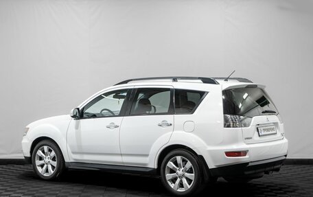 Mitsubishi Outlander III рестайлинг 3, 2011 год, 1 099 000 рублей, 4 фотография