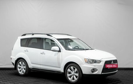 Mitsubishi Outlander III рестайлинг 3, 2011 год, 1 099 000 рублей, 2 фотография