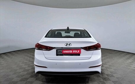 Hyundai Elantra VI рестайлинг, 2018 год, 1 952 500 рублей, 6 фотография