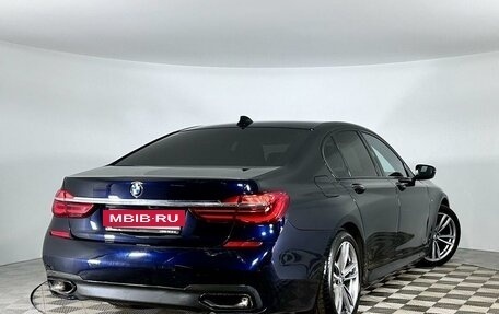 BMW 7 серия, 2018 год, 3 597 000 рублей, 2 фотография