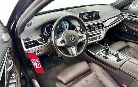BMW 7 серия, 2018 год, 3 597 000 рублей, 10 фотография