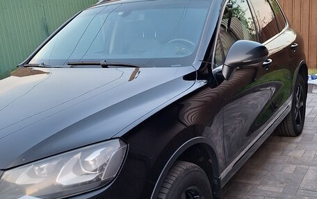 Volkswagen Touareg III, 2011 год, 1 750 000 рублей, 2 фотография