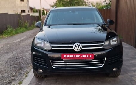 Volkswagen Touareg III, 2011 год, 1 750 000 рублей, 3 фотография