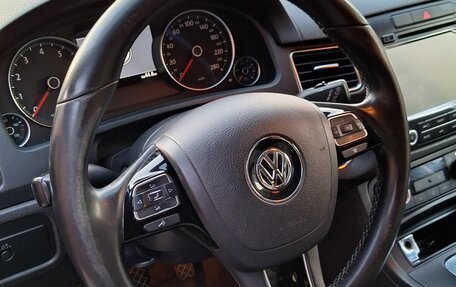 Volkswagen Touareg III, 2011 год, 1 750 000 рублей, 8 фотография