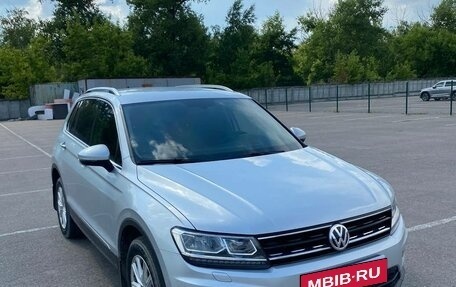 Volkswagen Tiguan II, 2017 год, 2 639 000 рублей, 3 фотография