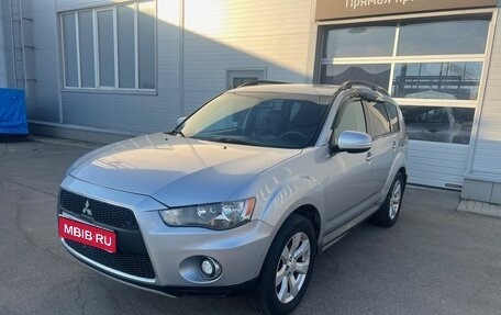 Mitsubishi Outlander III рестайлинг 3, 2011 год, 1 285 000 рублей, 1 фотография