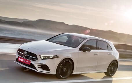 Mercedes-Benz A-Класс, 2019 год, 3 400 000 рублей, 1 фотография