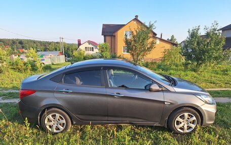 Hyundai Solaris II рестайлинг, 2011 год, 685 000 рублей, 2 фотография