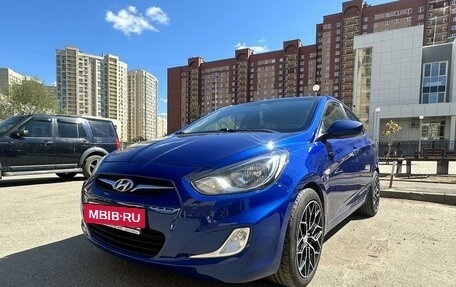 Hyundai Solaris II рестайлинг, 2012 год, 775 000 рублей, 5 фотография