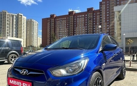 Hyundai Solaris II рестайлинг, 2012 год, 775 000 рублей, 3 фотография