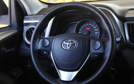 Toyota RAV4, 2013 год, 1 695 000 рублей, 12 фотография