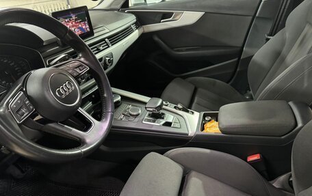 Audi A4, 2018 год, 2 200 000 рублей, 4 фотография