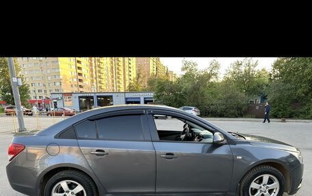 Chevrolet Cruze II, 2011 год, 630 000 рублей, 3 фотография