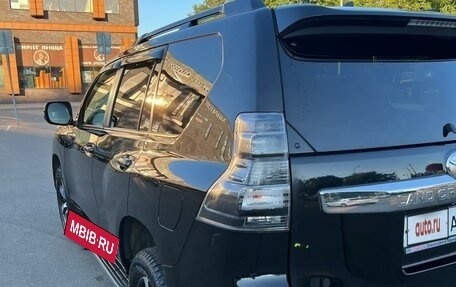 Toyota Land Cruiser Prado 150 рестайлинг 2, 2017 год, 4 000 000 рублей, 4 фотография