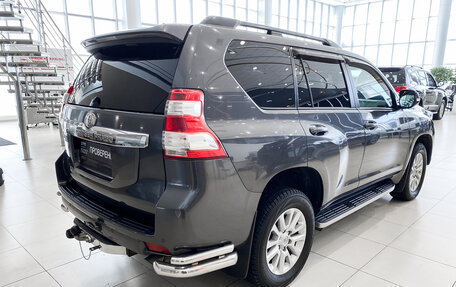 Toyota Land Cruiser Prado 150 рестайлинг 2, 2017 год, 4 345 000 рублей, 5 фотография