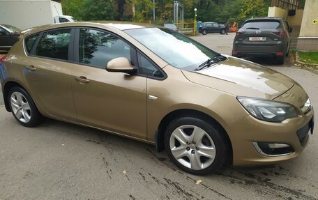 Opel Astra J, 2013 год, 990 000 рублей, 6 фотография