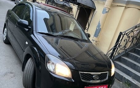 KIA Rio II, 2010 год, 670 000 рублей, 1 фотография