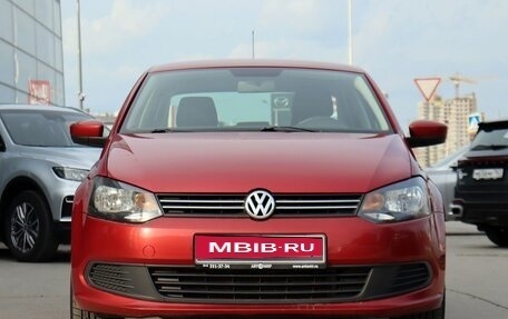 Volkswagen Polo VI (EU Market), 2011 год, 800 000 рублей, 2 фотография