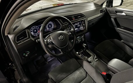 Volkswagen Tiguan II, 2018 год, 2 790 000 рублей, 25 фотография