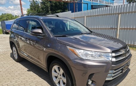 Toyota Highlander III, 2019 год, 3 600 000 рублей, 5 фотография