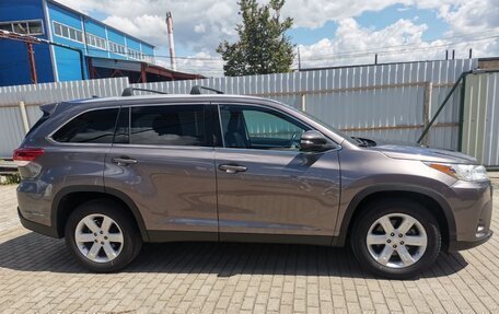 Toyota Highlander III, 2019 год, 3 600 000 рублей, 11 фотография