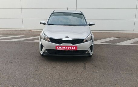 KIA Rio IV, 2021 год, 1 780 000 рублей, 2 фотография