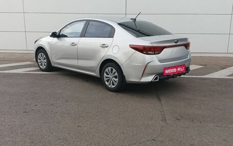 KIA Rio IV, 2021 год, 1 780 000 рублей, 4 фотография