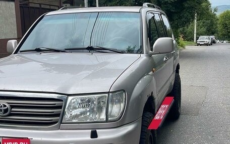 Toyota Land Cruiser 100 рестайлинг 2, 2004 год, 3 150 000 рублей, 1 фотография