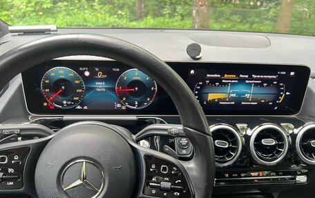 Mercedes-Benz B-Класс, 2019 год, 2 750 000 рублей, 11 фотография