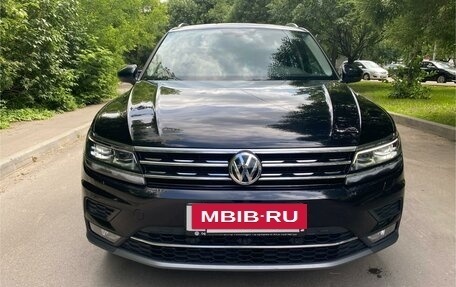 Volkswagen Tiguan II, 2017 год, 3 100 000 рублей, 2 фотография