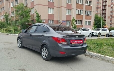 Hyundai Solaris II рестайлинг, 2013 год, 719 000 рублей, 3 фотография
