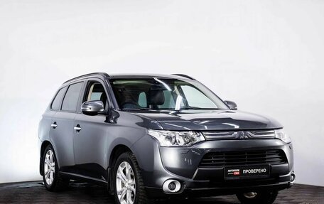 Mitsubishi Outlander III рестайлинг 3, 2013 год, 1 450 000 рублей, 3 фотография