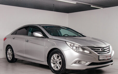 Hyundai Sonata VI, 2011 год, 1 299 000 рублей, 2 фотография