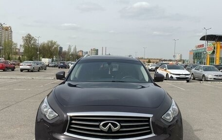 Infiniti QX70, 2014 год, 2 800 000 рублей, 3 фотография