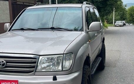 Toyota Land Cruiser 100 рестайлинг 2, 2004 год, 3 150 000 рублей, 2 фотография