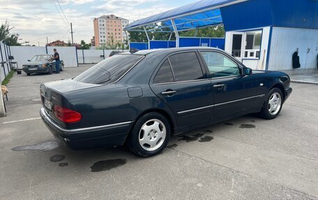 Mercedes-Benz E-Класс, 1998 год, 550 000 рублей, 11 фотография