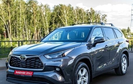 Toyota Highlander, 2022 год, 5 500 000 рублей, 1 фотография