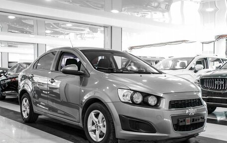 Chevrolet Aveo III, 2013 год, 990 000 рублей, 3 фотография