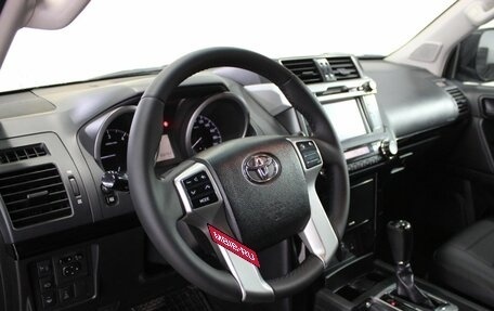 Toyota Land Cruiser Prado 150 рестайлинг 2, 2014 год, 3 469 000 рублей, 15 фотография