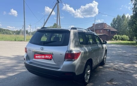 Toyota Highlander III, 2011 год, 1 895 000 рублей, 4 фотография