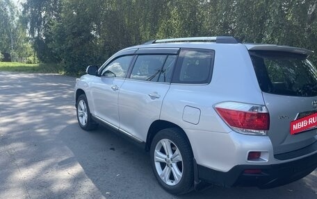 Toyota Highlander III, 2011 год, 1 895 000 рублей, 9 фотография