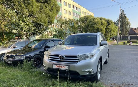 Toyota Highlander III, 2011 год, 1 895 000 рублей, 22 фотография