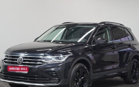 Volkswagen Tiguan II, 2021 год, 3 495 000 рублей, 1 фотография